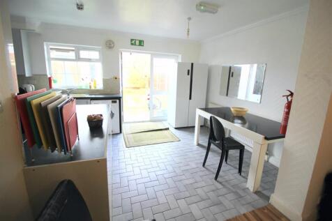 Kitchen / Breakfast Room