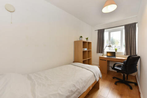 82 parkside estat...