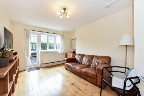 82 parkside estat...