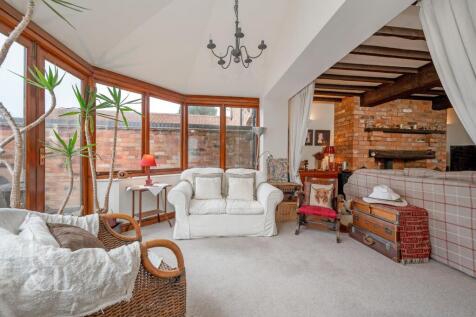 3 Grange Court PH-35.jpg