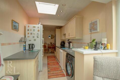 1, Brookthorpe Way  (1).jpg