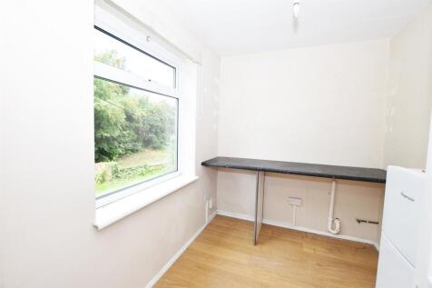 18-Preston-Way-utilityroom-NEW.jpg