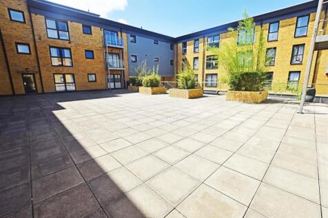 COURTYARD GARDEN