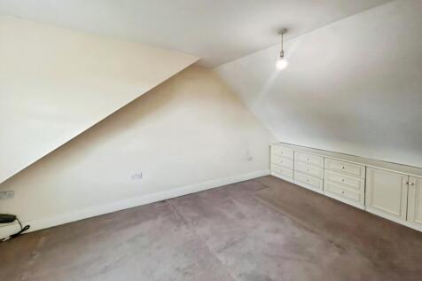 pbox-bedroom-333217.jpeg