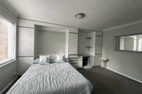 Studio Room