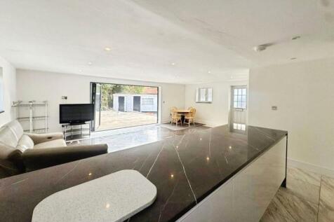 Reception/Kitchen