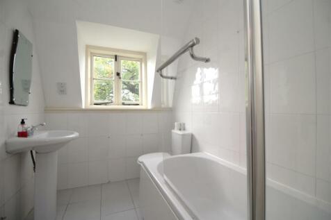 bathroom 2.JPG