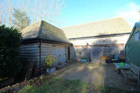 outbuilding .JPG