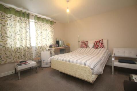 main bedroom.JPG