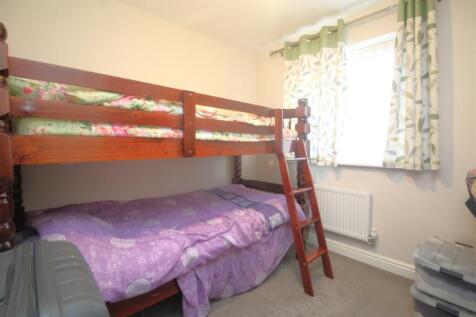 bedroom 2 .JPG