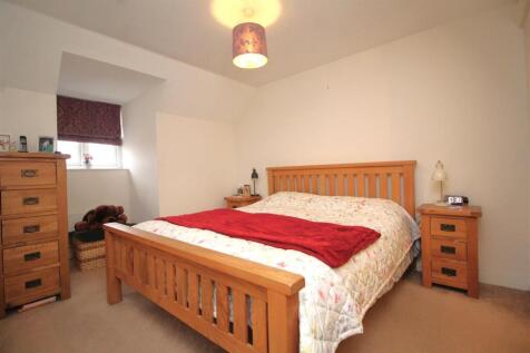 bedroom 1 image.JPG