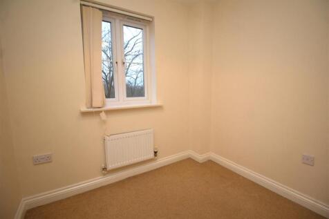 bedroom 5.JPG