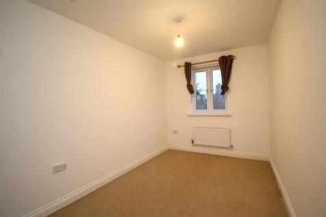 bedroom 2.JPG