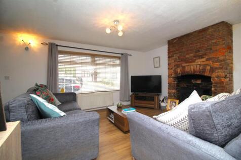 living room 3.JPG