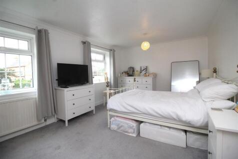 main bedroom 3 .JPG