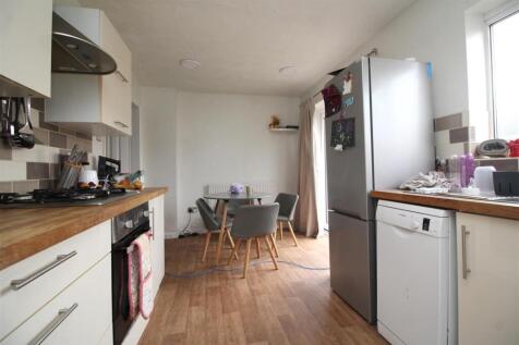 kitchen 1 .JPG