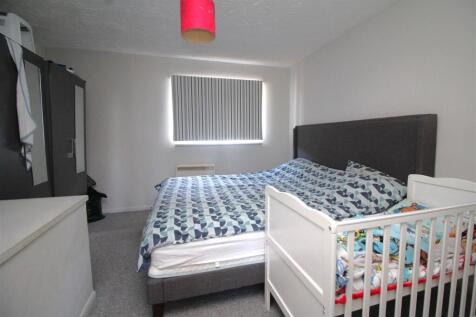 main bedroom .JPG