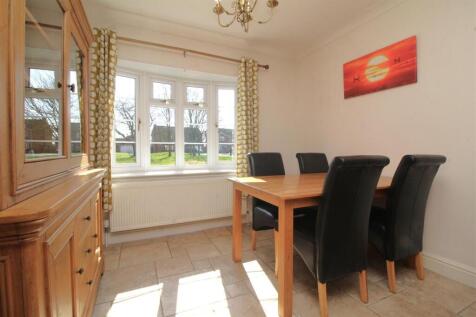 dining area 2 .JPG