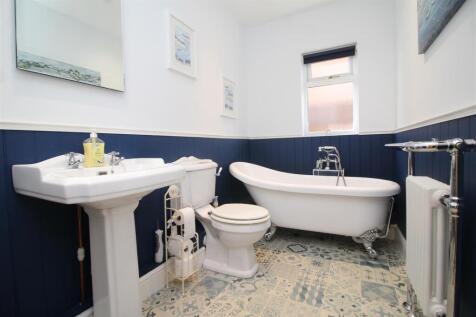 bathroom.JPG