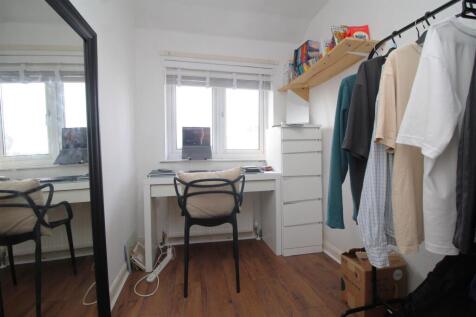 bedroom 3 .JPG