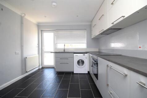 kitchen 1 .JPG