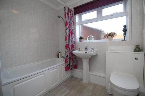 bathroom .JPG