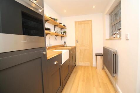 kitchen 3 .JPG