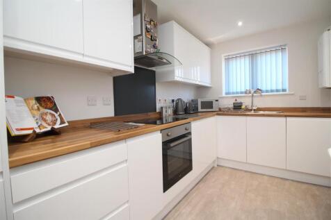 kitchen 3 .JPG