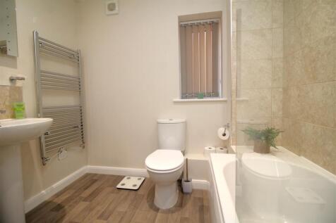 bathroom 3.JPG
