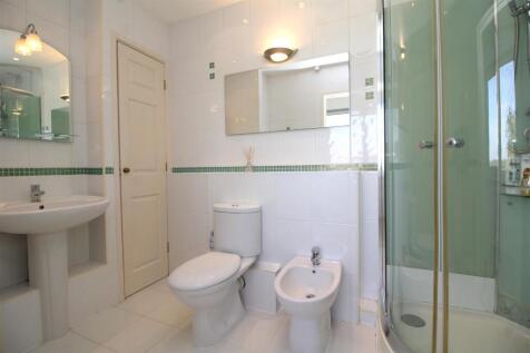 ensuite .JPG