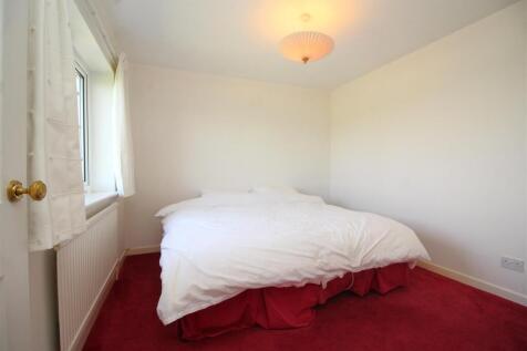 bedroom 3 .JPG