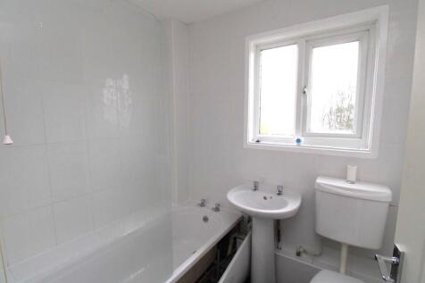 bathroom 1 .jpg