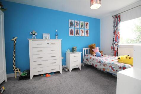 bedroom 2 .jpg