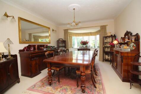 dining room .JPG