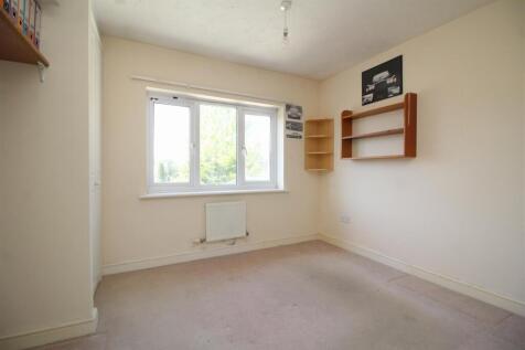 bedroom 3.JPG