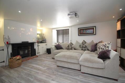 family room 2.JPG