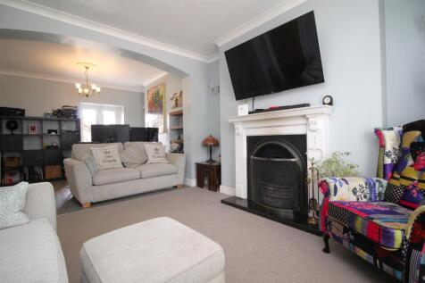 living room 1 .JPG