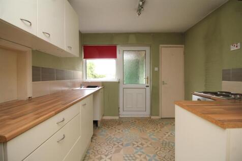 kitchen 1 .JPG