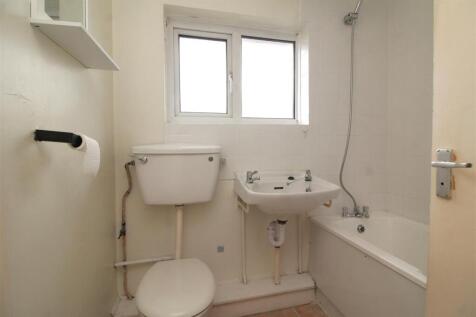 bathroom .JPG