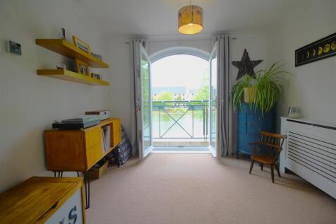 sitting room 1.JPG