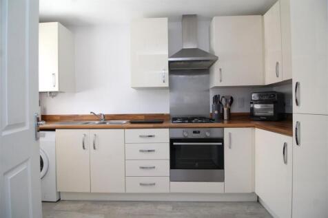kitchen 2 .JPG