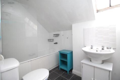 bathroom .JPG
