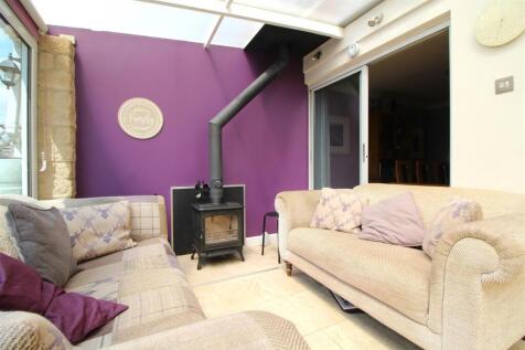 sitting area.JPG