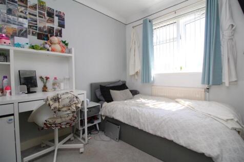 bedroom 3.JPG
