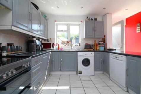 kitchen 1 .JPG