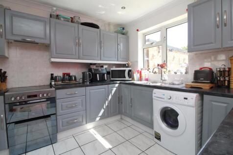 kitchen 2 .JPG