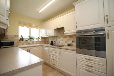 kitchen 1 .JPG