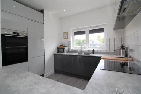 kitchen 2.JPG