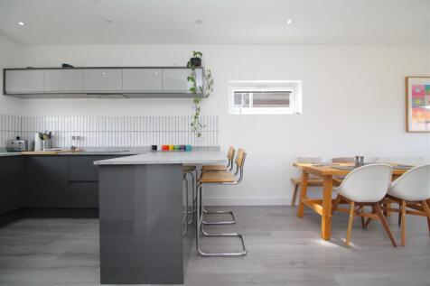 kitchen diner .JPG