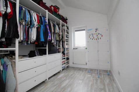 bedroom 3.JPG